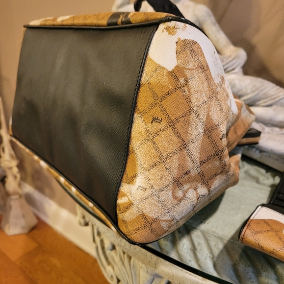 L.A.M.B. by Gwen Stefani Stencil Pattern Elmwood Bag and Wallet Set #375 - Picture 16 of 17